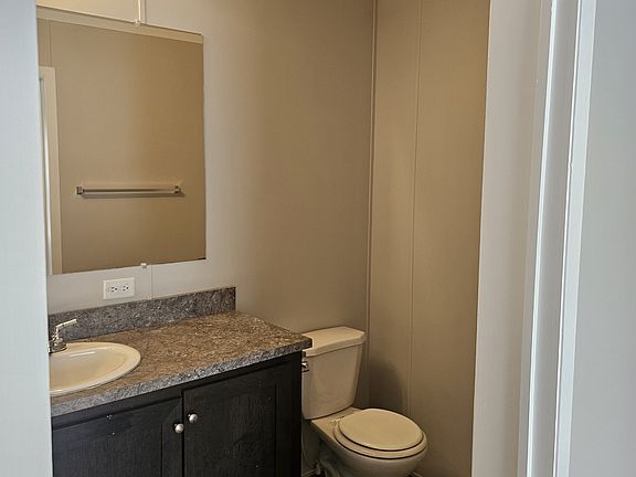 3rd image of 154 Vanilla St