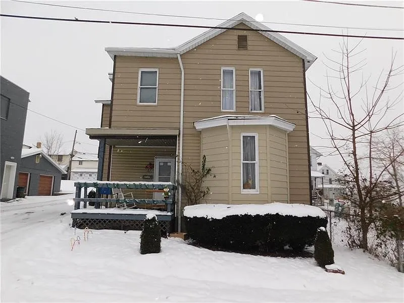 17 Summit Ave photo 1