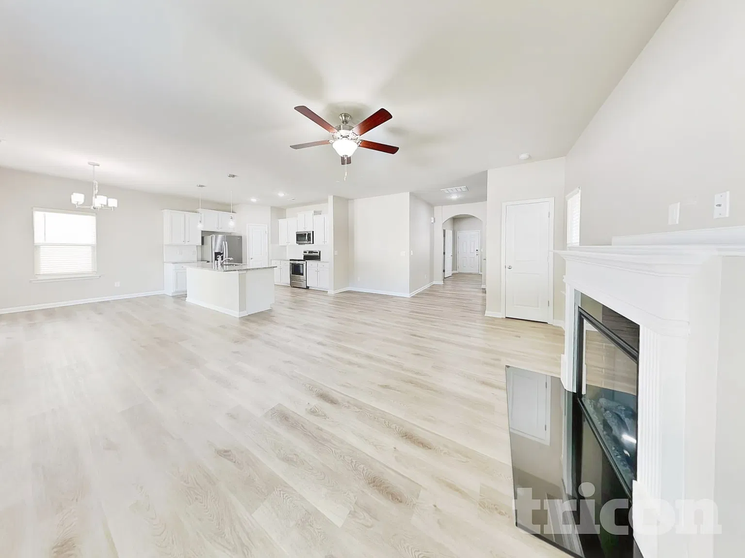 146 Spring Knoll Drive Charlotte NC — Photo 2