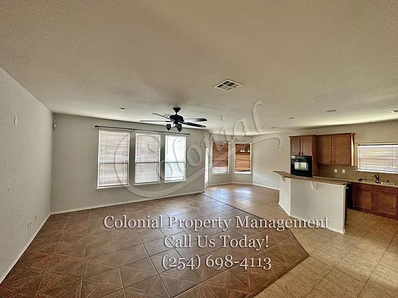 3rd image of 5403 Golden Gate Dr