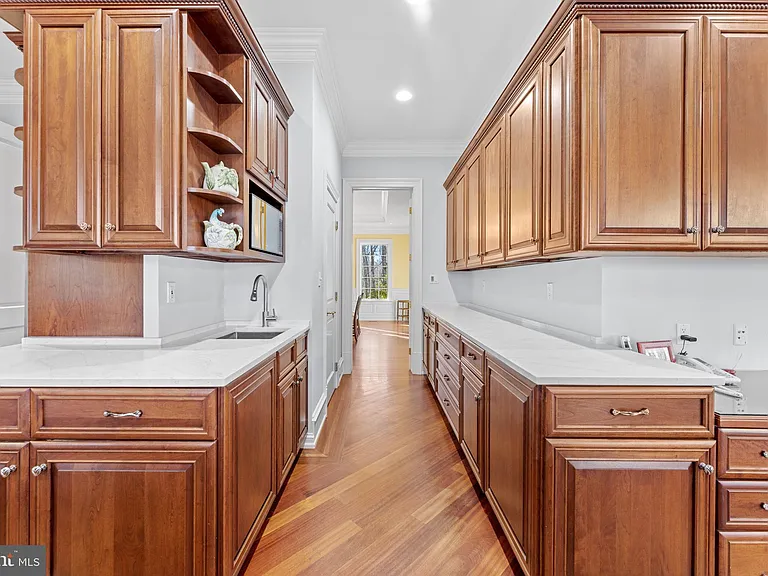 8541 Old Dominion Dr — Photo 57