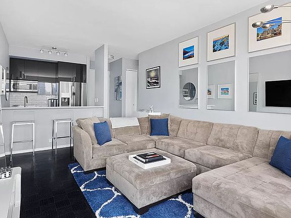 4th image of 350 W 50th St APT 31D