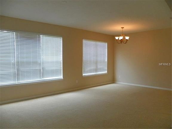 5th image of 121 Magnolia Park Trl