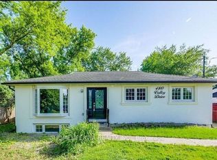 480 Valley Dr, Oakville, ON L6L 4L8