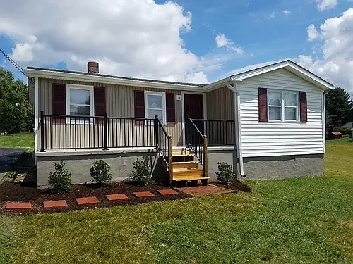 1800 Whipple Dr Photo 1