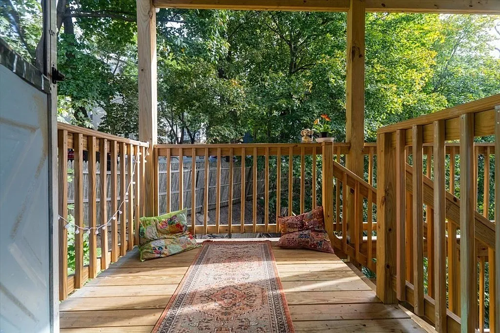 4 bed, 9999 sqft, $3,900 — Photo 4
