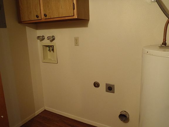 2nd image of 1345 E Branson Ave Unit 5C