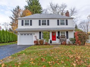 1505 Barclay Pl, Niskayuna, NY 12309
