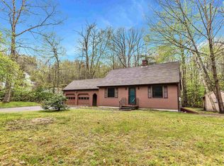 56 Wallace Rd, Goffstown, NH 03045