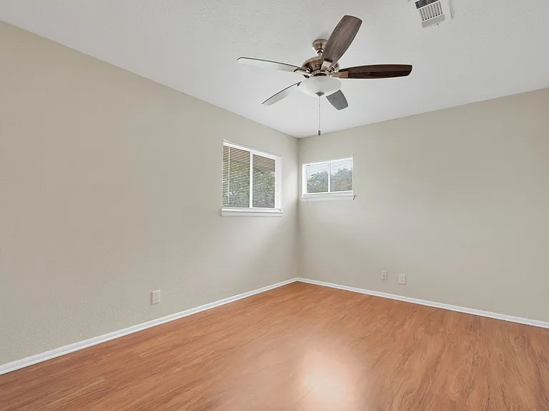 103 Shalimar Dr — Photo 22