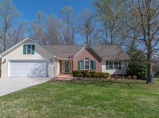 5563 Willow Oak Dr, Baxter, TN 38544