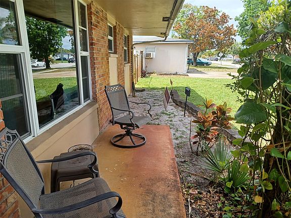 3rd image of 2321 NW 47th Avenue