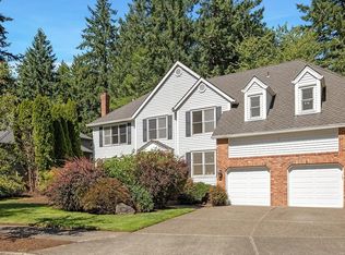 15595 Manchester Dr, Lake Oswego, OR 97035