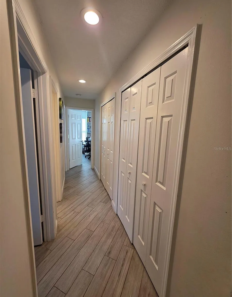 4 bed, 2522 sqft, $4,200 — Photo 4