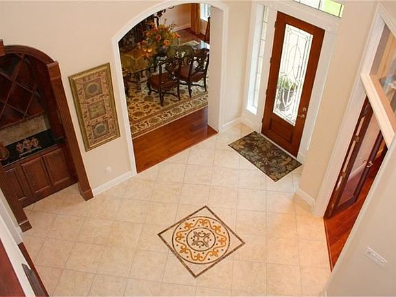2nd image of 11 Shanewood Ct