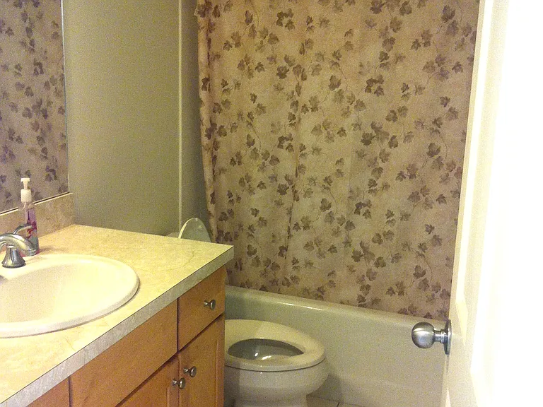 715 Caroline St #102 — Photo 9