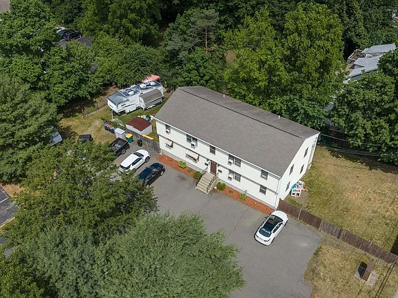 4th image of 2 Alden Dr