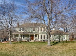 740 N Persimmon Dr, Olathe, KS 66061