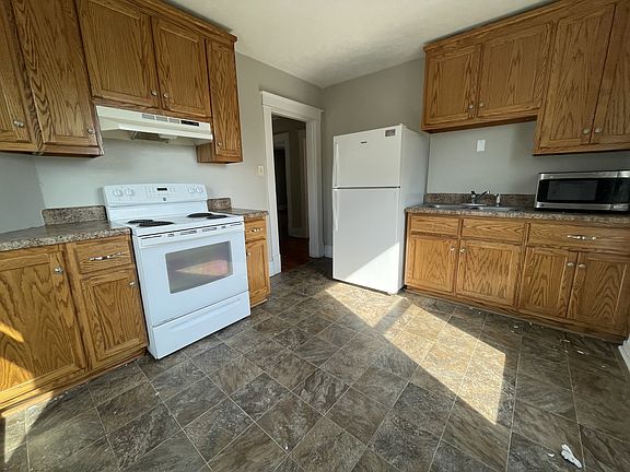 3rd image of 3309 Campbell Ave #B