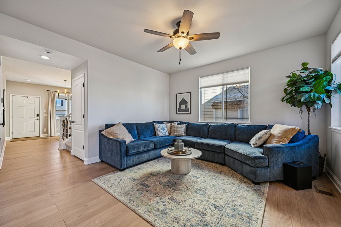 next background image