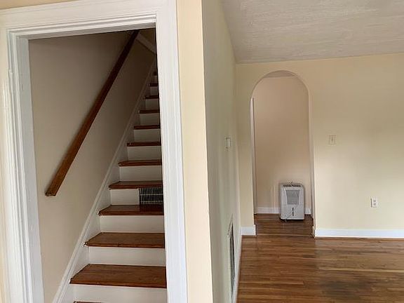 2nd image of 2801 Vance Ave #2801