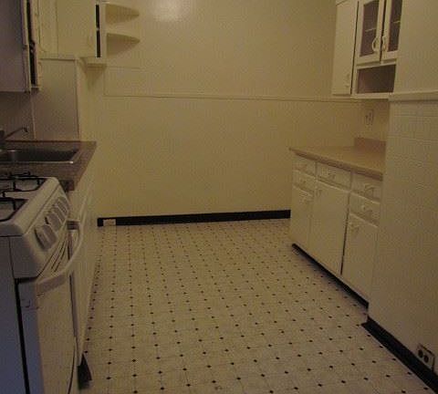 5th image of 510 S 44th St