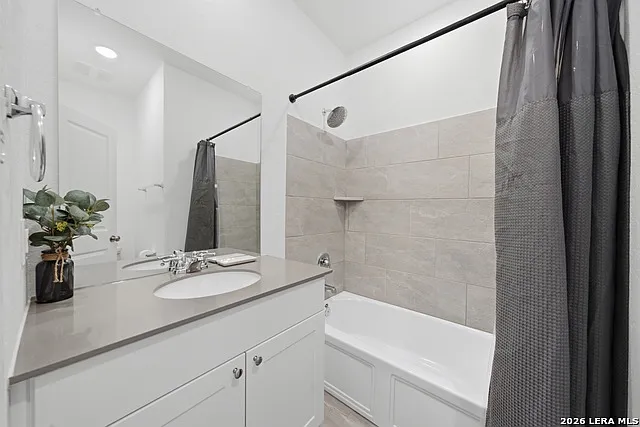3 bed, 2.0 bath, 1684 sqft, $1,999 — Photo 4