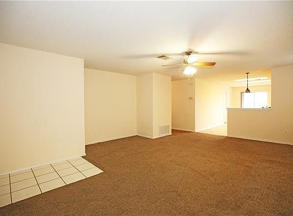 4th image of 2101 Parksville Way
