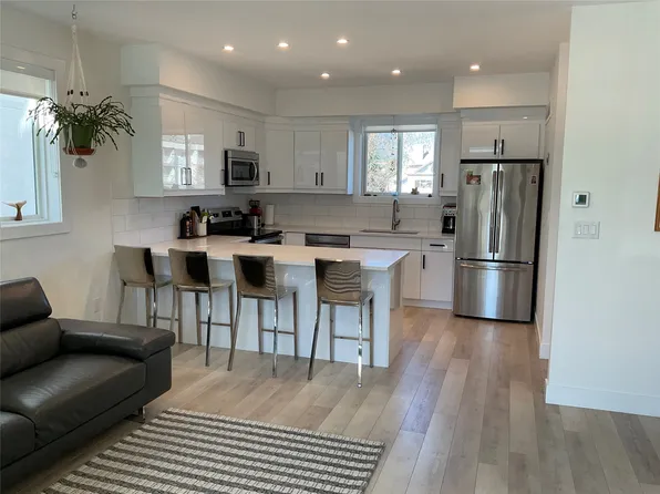 210 Scott Ave #104, Penticton, BC V2A 2J5