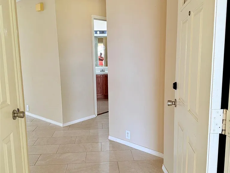 10610 Sugar Place Ct — Photo 15