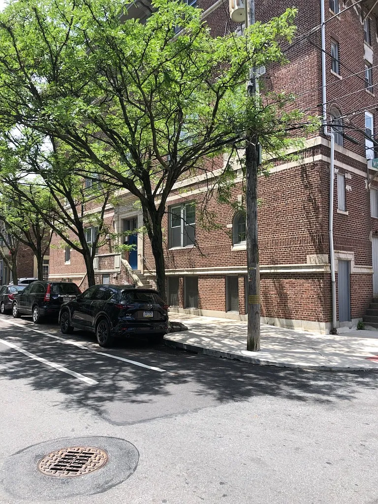 2 bed, 1200 sqft, $1,690 — Photo 3