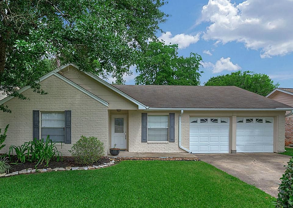1st image of 8214 Willow Forest Dr