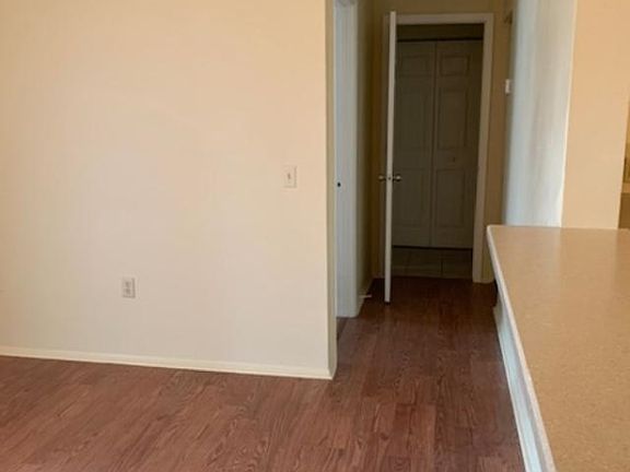4th image of 1222 Bermuda Lakes Ln