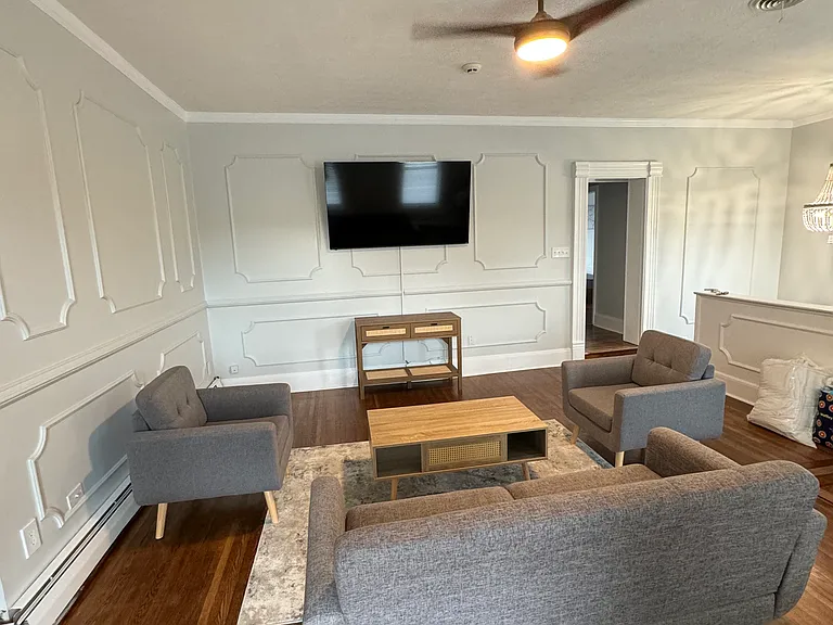 153 S Paint St #B — Photo 4