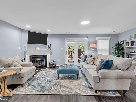4th image of 47 Goldenrod Ct