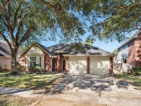 3rd image of 4626 Plantation Creek Dr