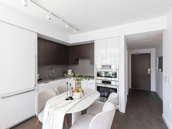 3rd image of 1678 Pullman Porter St #607