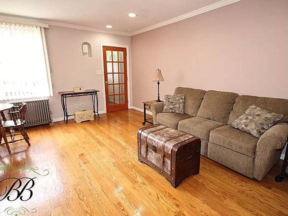 4th image of 2173 Kimball St