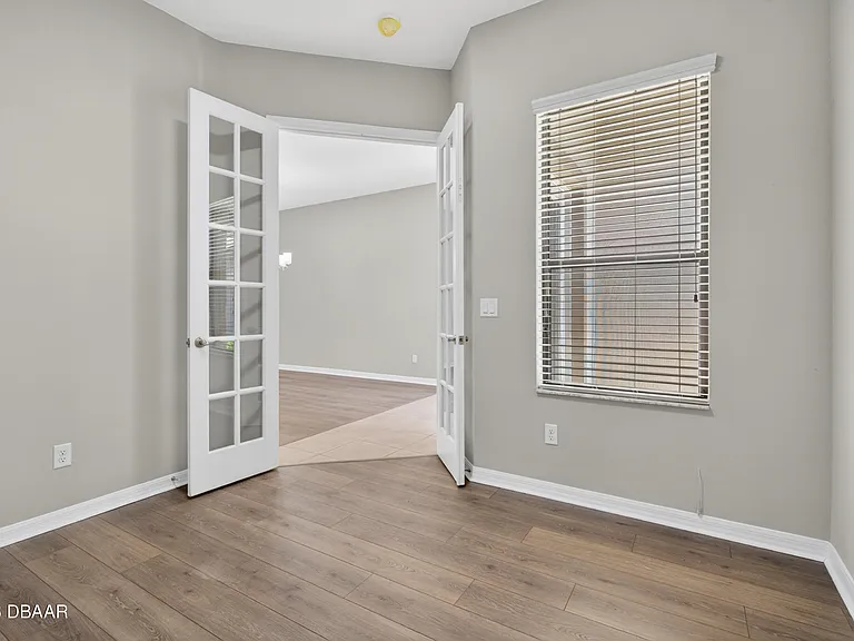 1119 Hansberry Ct — Photo 9