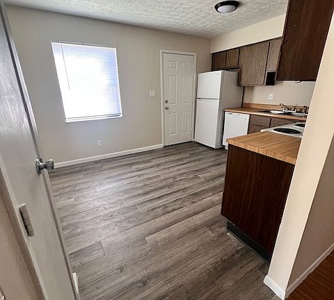 4th image of 5789 Applebrook Ct #5789
