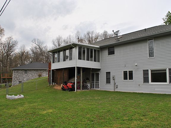 5th image of 3412 Robinson Dr