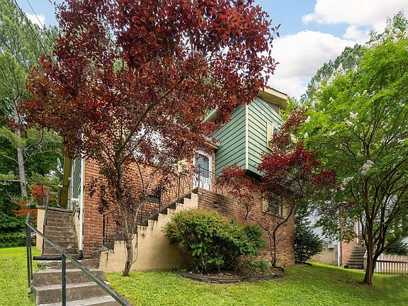 2nd image of 1002 Gillespie Rd