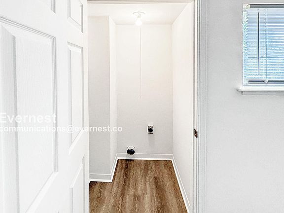 5th image of 127 New Castle Dr #1b3b69e3b