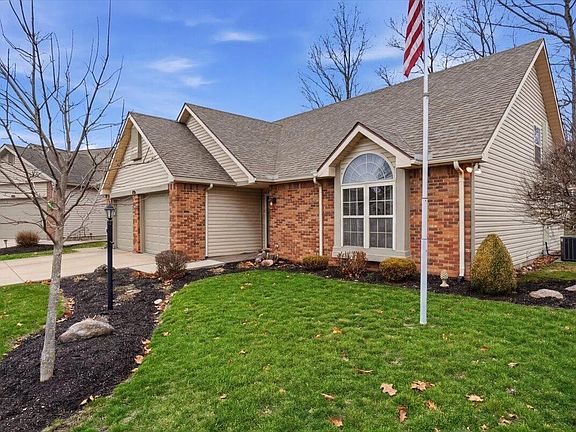 3rd image of 402 Woodside Pl