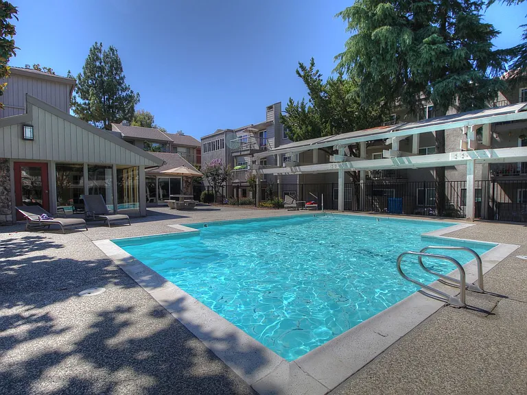 2950 Portage Bay — Photo 66