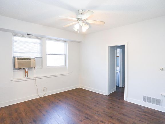 2nd image of 3727 N Pine Grove Ave #108
