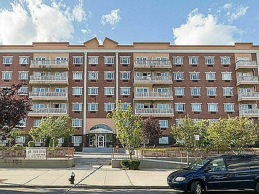 1st image of 2801 Emmons Ave APT 3B