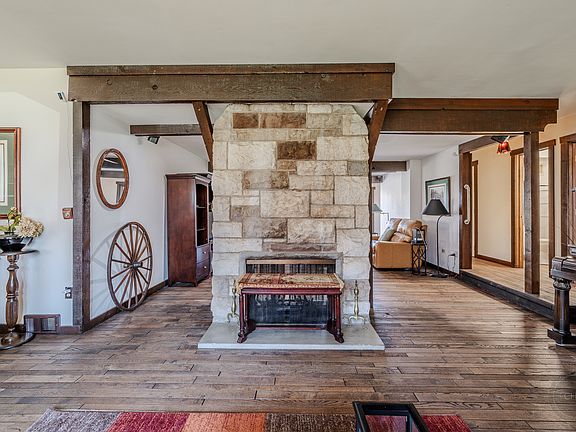 3rd image of 731 E Gartner Rd