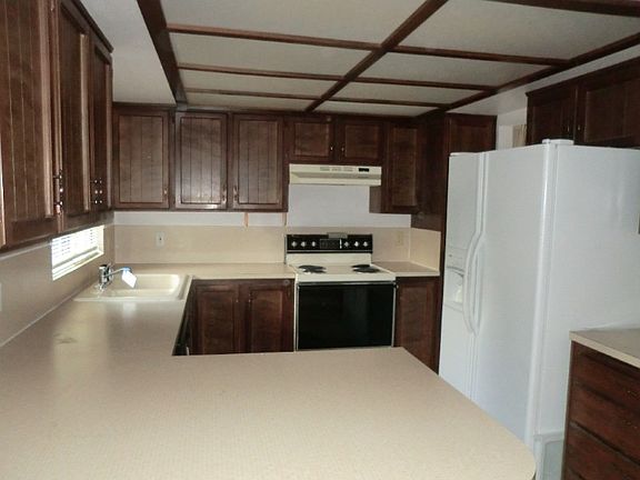 4th image of 3712 177th Pl SW