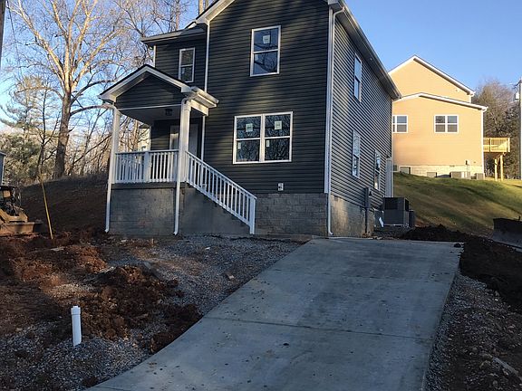 2nd image of 200 Woody Hills Dr